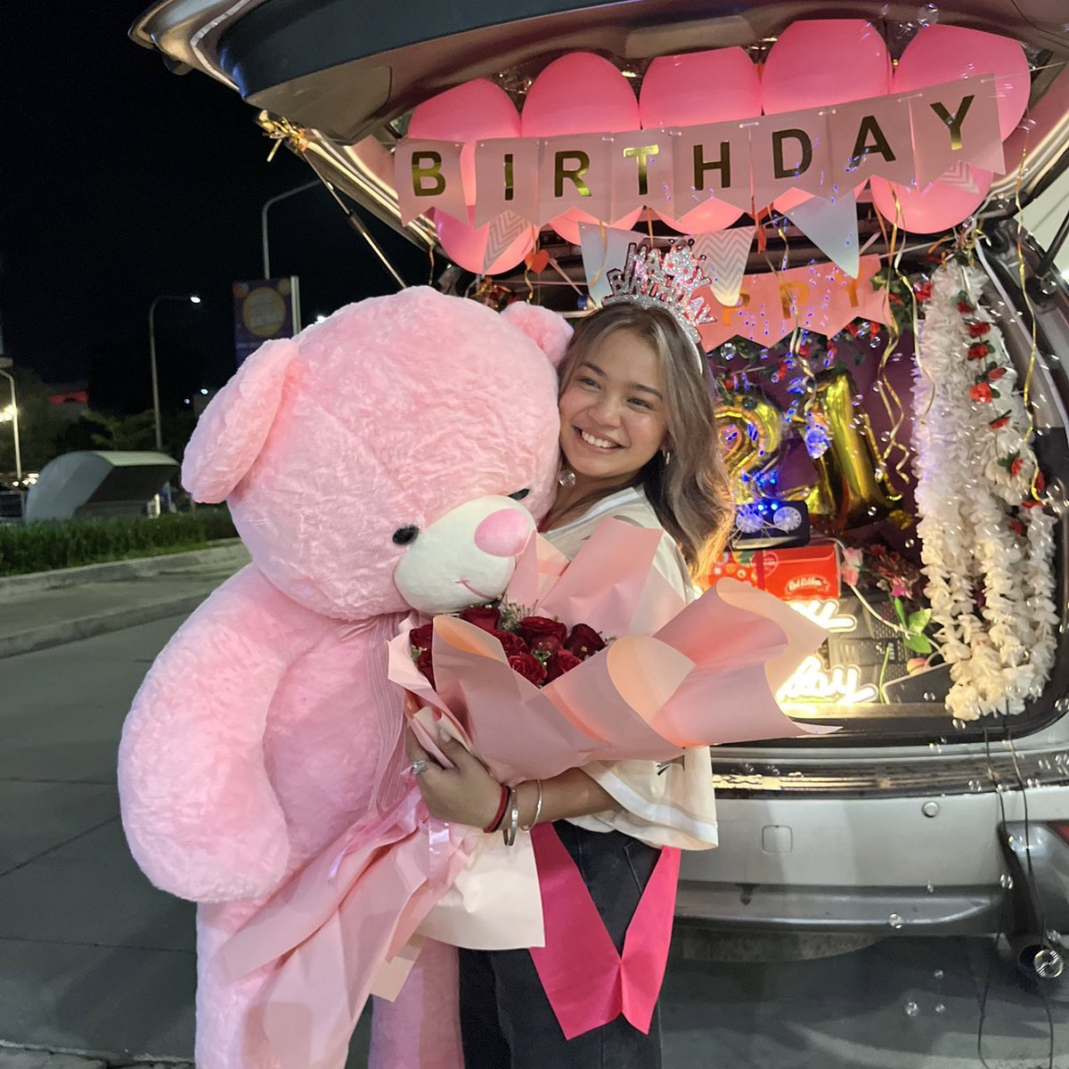 darlingstar888's tweet photo. Bago matapos ang araw na to gusto ulit kitang batiin ng happy birthday, my dearest Kolette! I hope your heart is filled with joy gaya ng mga taong napasaya mo today. 

BONNE FETE KOLETTE
@kolettemadelo https://t.co/bwx8jSYQHV