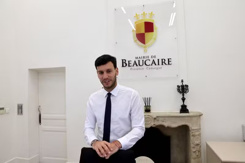 AlertesInfos's tweet image. 🇫🇷 FLASH - Nelson Chaudon, maire RN de Beaucaire, refuse de retirer la crèche de Noël installée devant sa mairie, malgré l’interdiction prononcée par la justice, allant ainsi à l’encontre du principe de laïcité. (RTL)