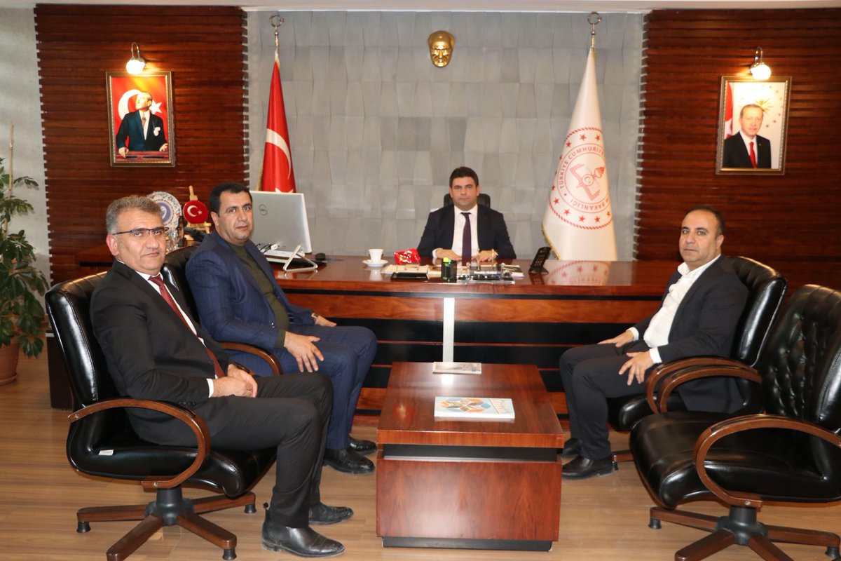 Büyükçiftlik Belediye Başkanımız sn Çayan Çiçek ile Birlikte İl Milli Eğitim Müdürümüz sn Nurettin Yılmaz’ı ziyaret ettik.
Misafir perverliğinden dolayı sn Müdürümüze teşekkür ederiz.