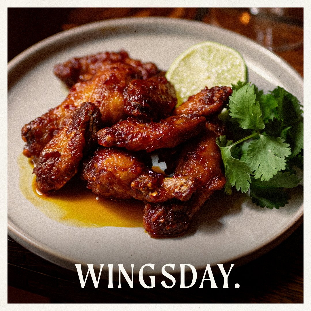 DurellArms's tweet image. Wing Wednesday is BACK from Jan 1st!  

Start the New Year right with our unbeatable deal: 5 wings for just £5
Whether you're a BBQ lover or a spice enthusiast, we've got the flavors to kick your 2025 off with a bang.  

#WingWednesday #WingsForDays #£5Deal #NewYearNewWings