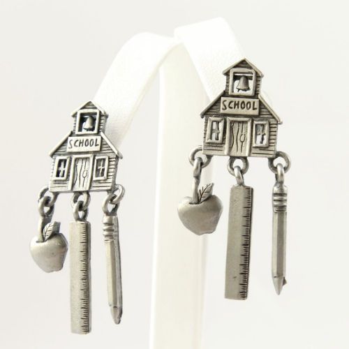 FlotsamMich's tweet photo. Looking for a cute gift for a teacher? Try these JJ one-room-schoolhouse earrings! https://t.co/3NzHU5COst #vintage #earrings #figural #JJ #Jonette #giftforteacher #giftforgraduate #cute #humorous #etsyvintage https://t.co/O2i6ljImZf