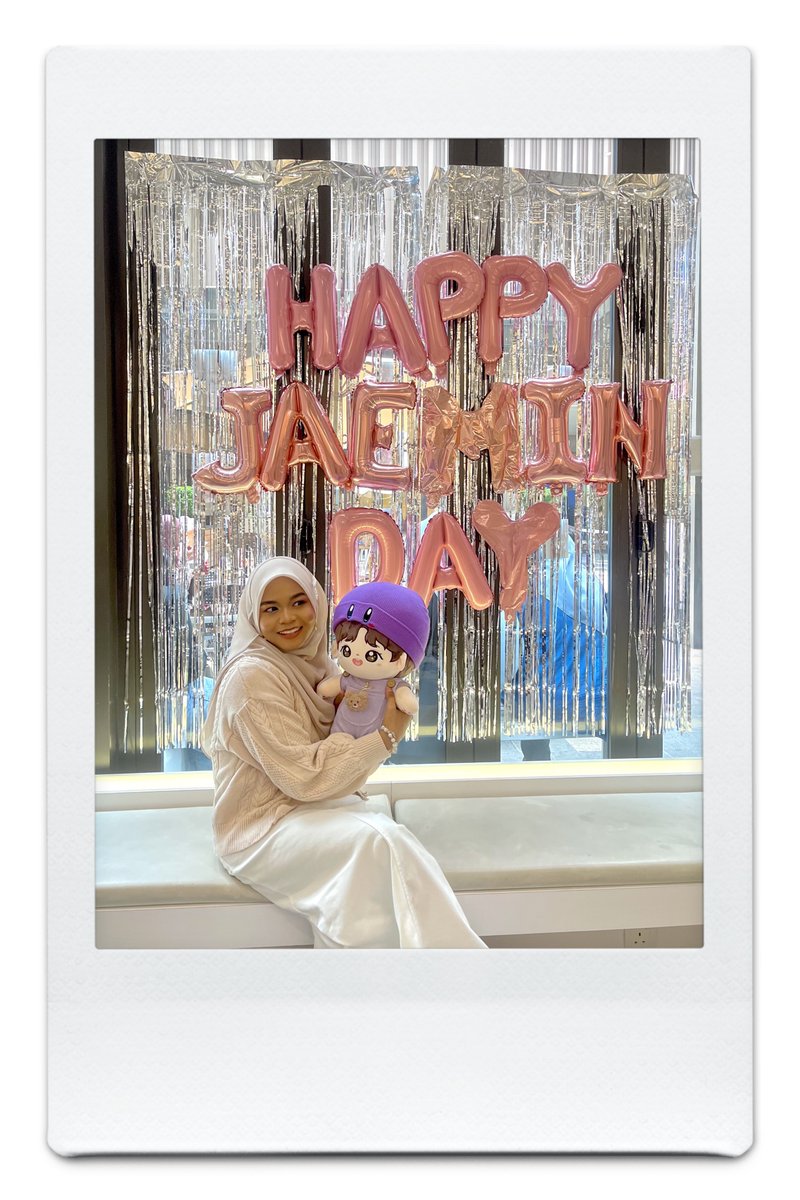 teurujaeesaee's tweet photo. ⌯･֊･⌯ಣ Kak aling always doakan dedeng sentiasa happy buat apa yg deng happy &amp; semoga deng selalu dikelilingi dengan orang yg baik baik aamiin.. @nominsideout https://t.co/tM44k10o2F