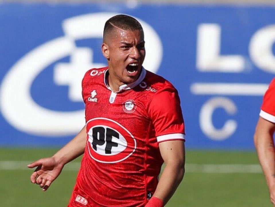 RodrigoQta's tweet image. ⚽️🇨🇱 SIGUE DE ROJO 👹
Esteban Valencia JR. (25|🇨🇱) es nuevo jugador de #Ñublense de Chillán. Llega libre tras dejar #ULaCalera Jugó 24 partidos en 2024. 
#ReporteArellano