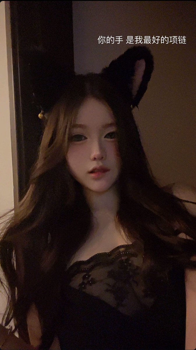 meng__20's tweet photo. 你就是個表面端莊優秀，不缺追求者的女神，��地裏卻淫亂不堪扣著騷穴，被臭罵幾句就翻著白眼噴著爛水失禁高潮，不要臉的只想跪在男人胯下諂媚犯賤，用自己精緻的婊子騷臉迎接男爹的精液，用自己的蜜桃臀撫慰男爹的粗壯雞巴，讓所有人都知道，可以使用你來發洩多餘的精力 https://t.co/CBrHTfhIj4