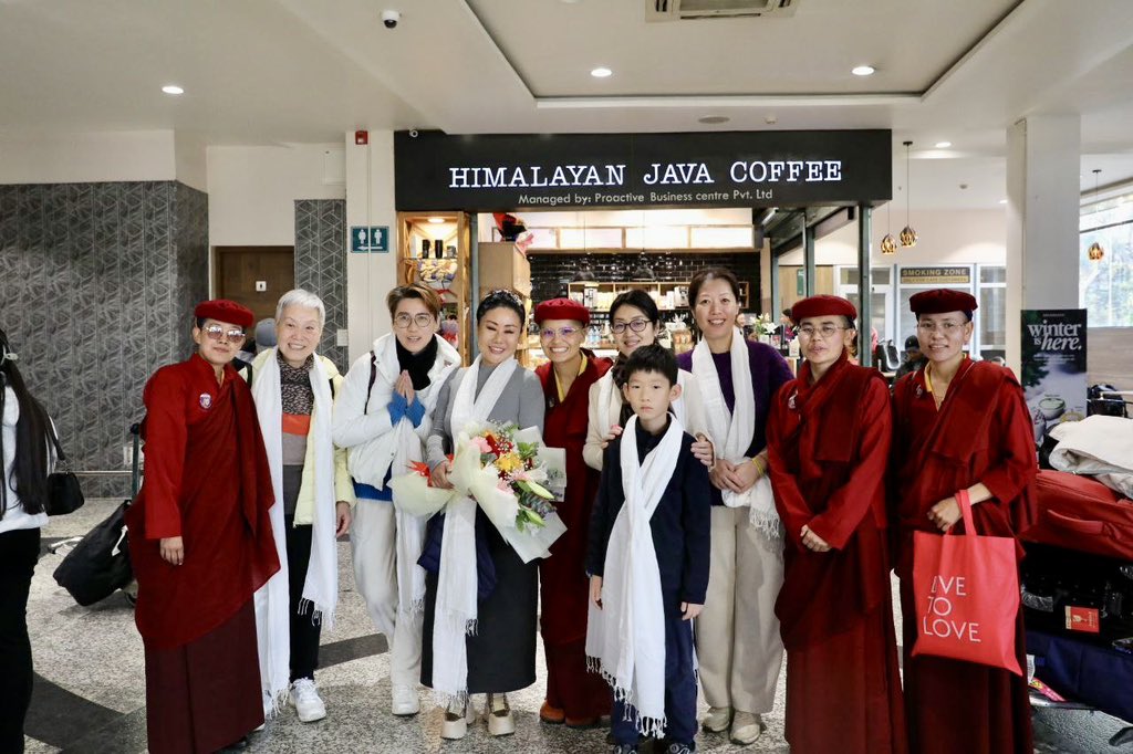 Drukpa's tweet photo. As the official start of the 10th @Official__ADC approaches, more guests and participants are arriving in Kathmandu from around the world, including renowned female teacher Jetsuma Tenzin Palmo, Khenpo Ngedhon Rinpoche, and Sangha members from around the world. 
#10ADC #Drukpa https://t.co/rNLSJn5u34