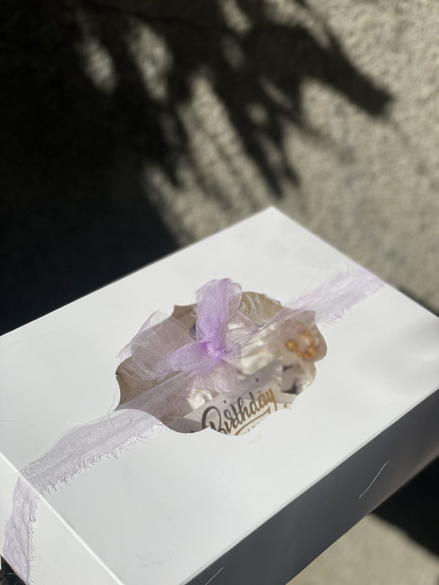 captainmk19's tweet image. Captainmk cakes🍃
Frosted cupcake @4500 for a box 
📍Kano