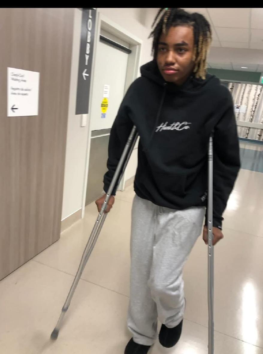 ‼️RACIST ATTACK: White Parent Caught on Camera Brutally Assaulting Black Teen, Kneeling on His Neck Like George Floyd!

A white parent at a Los Angeles middle school went full-on RACIST, violently attacking a 13-year-old Black boy, Sal, outside school grounds. 

Witnesses say he