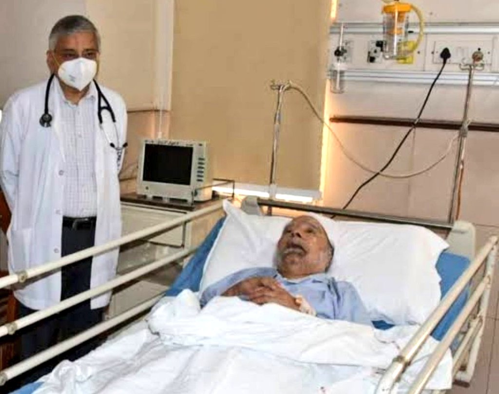भारत के पूर्व प्रधानमंत्री डॉ. मनमोहन सिंह जी के निधन से एक युग का अंत हुआ है। उनकी सादगी, अर्थव्यवस्था पर पकड़ और निस्वार्थ सेवा देश के लिए हमेशा प्रेरणा रहेंगी।
ईश्वर उनकी आत्मा को शांति दे। 🙏
#ManmohanSingh