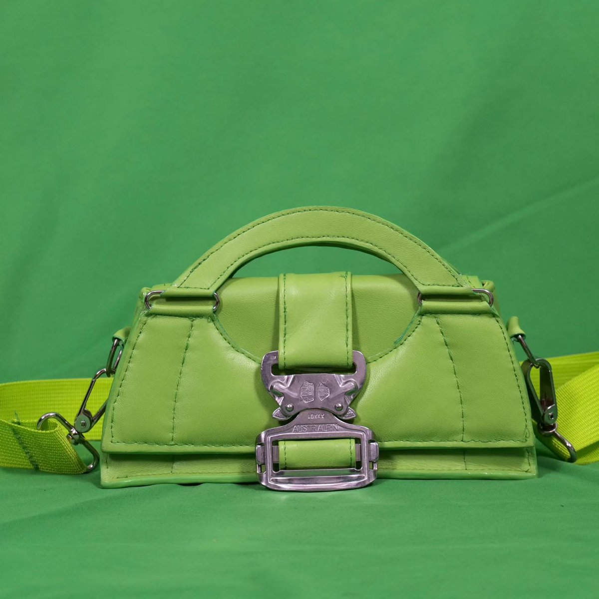 Nona Source tweet media