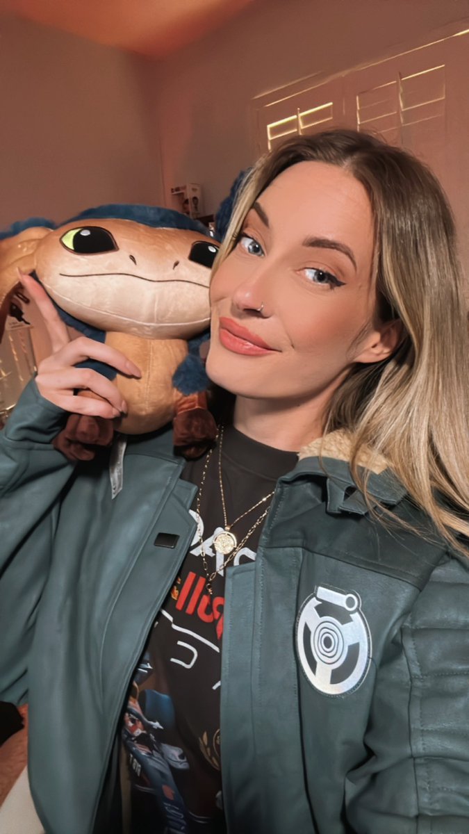 basicwitgirl's tweet image. The absolute BEST Christmas gift from @Ubisoft this holiday season!! Nix just might be the cutest pet companion in ANY game and you can’t convince me otherwise!

Now I just gotta find a way to convince Nug that this is NOT a toy for him👀
#UbisoftCreator #gifted