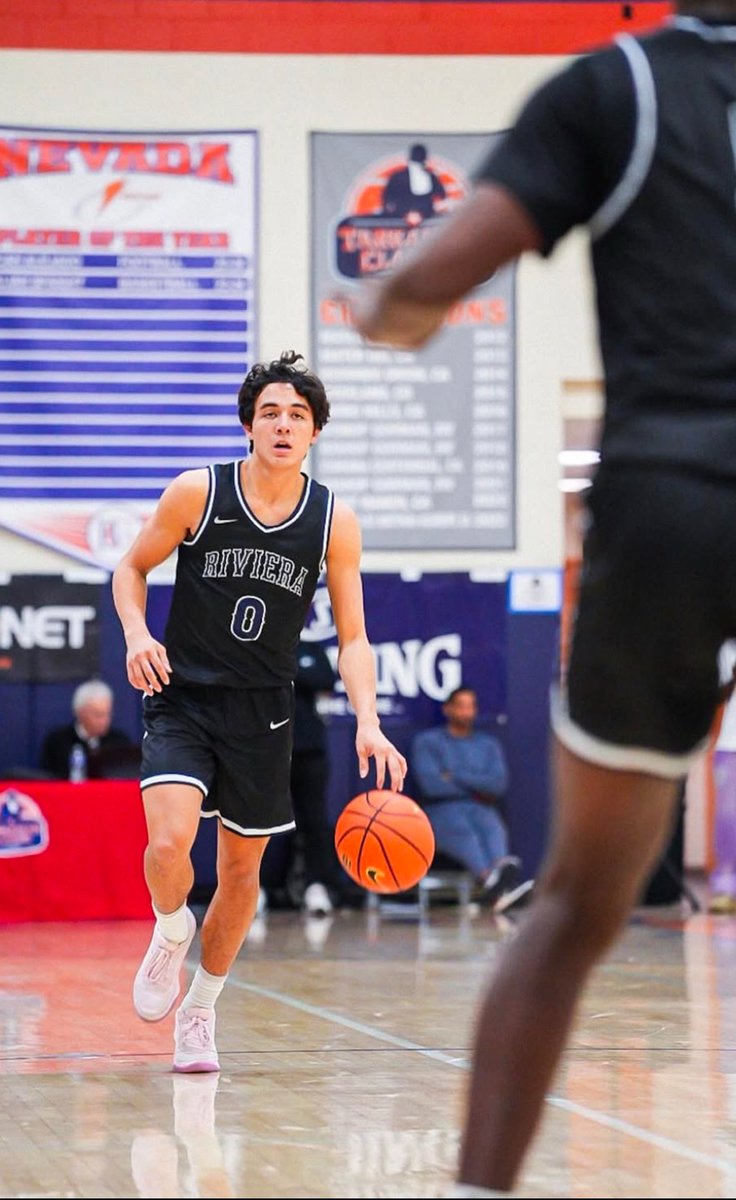 Max Feldman (@maxfeldman6) on Twitter photo Impressive few days for Top-50 2027 G Myles Fuentes.
Creative, surgical in ball screens and has a mature floor game at an early stage. Plenty of winning traits and has a skillset that's tough to come by at the high school level.
👥madehoops.com/PlayerProfile.…
📸 <a href="/GregStein02/">Greg Stein</a> Impressive few days for Top-50 2027 G Myles Fuentes.
Creative, surgical in ball screens and has a mature floor game at an early stage. Plenty of winning traits and has a skillset that's tough to come by at the high school level.
👥madehoops.com/PlayerProfile.…
📸 <a href="/GregStein02/">Greg Stein</a>