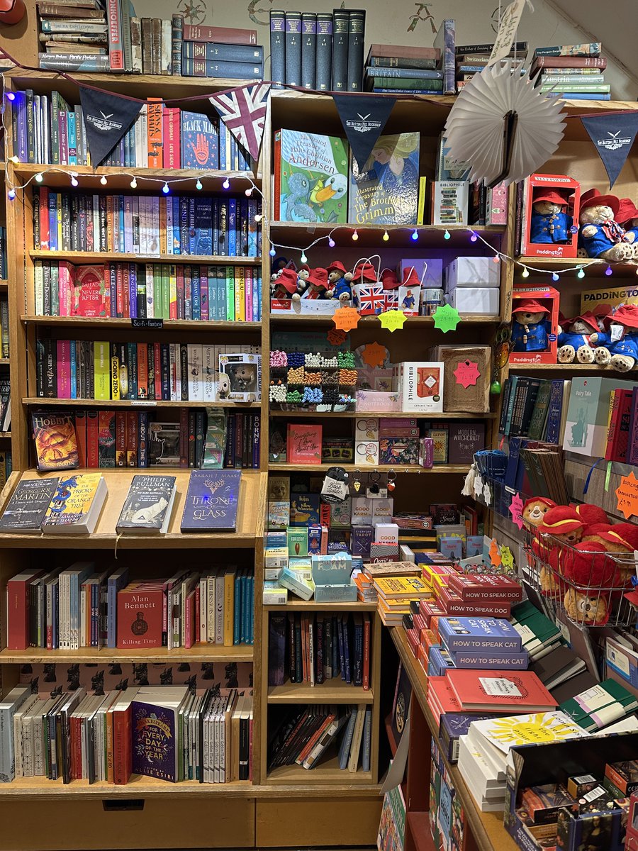 Can’t believe they made a movie twenty years ago to market this bookshop in Notting Hill