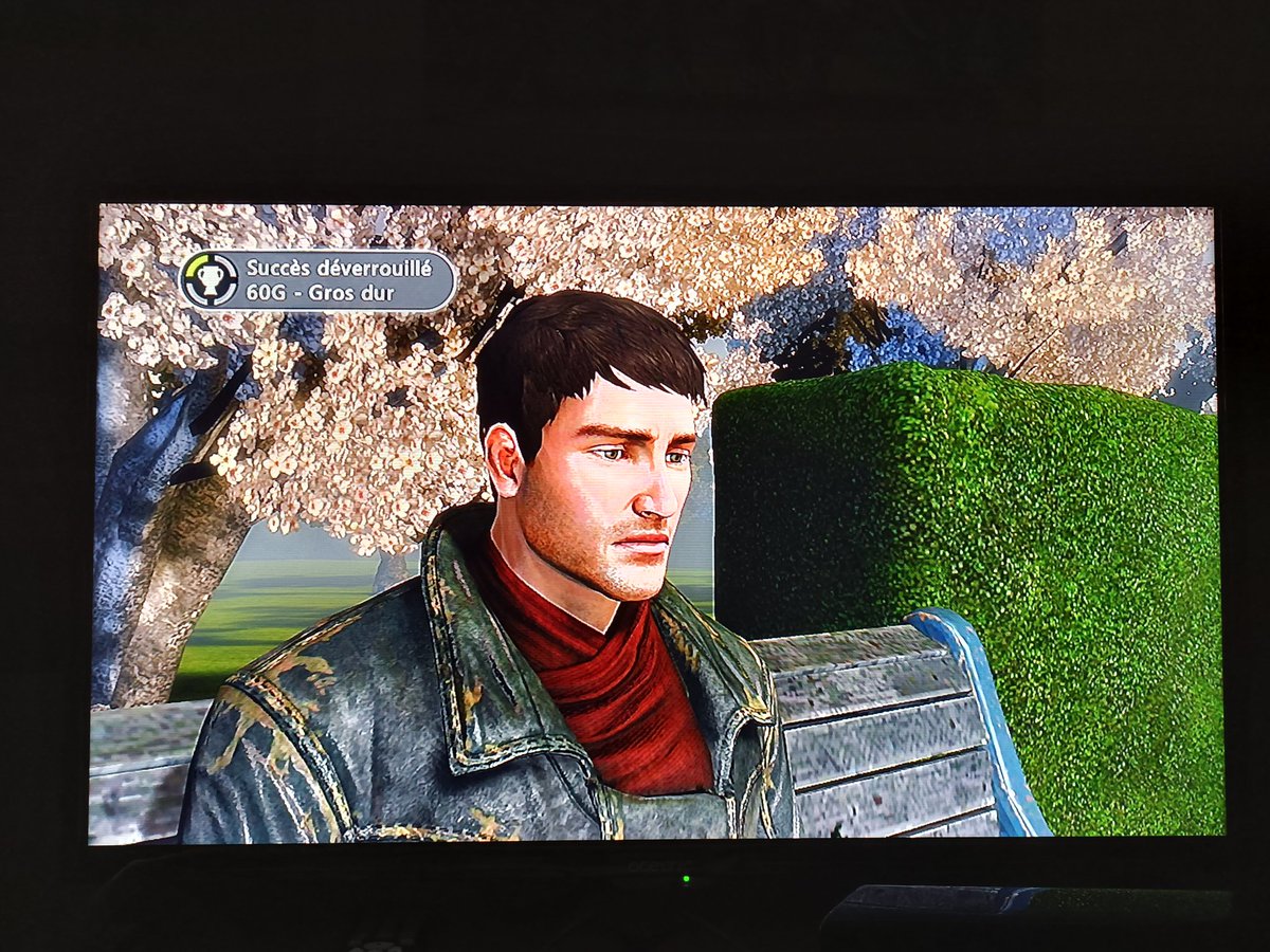real_bigvilo's tweet photo. #DarkVoid terminé sur #Xbox360. Un TPS futuriste avec quelques bonnes idées, notamment lors des phases aériennes (au sol c'est plus classique), mair rien de transcendant. A faire en difficile pour avoir un minimum de challenge, les ennemis ne sont pas très futés. https://t.co/zi6UdA3A7M