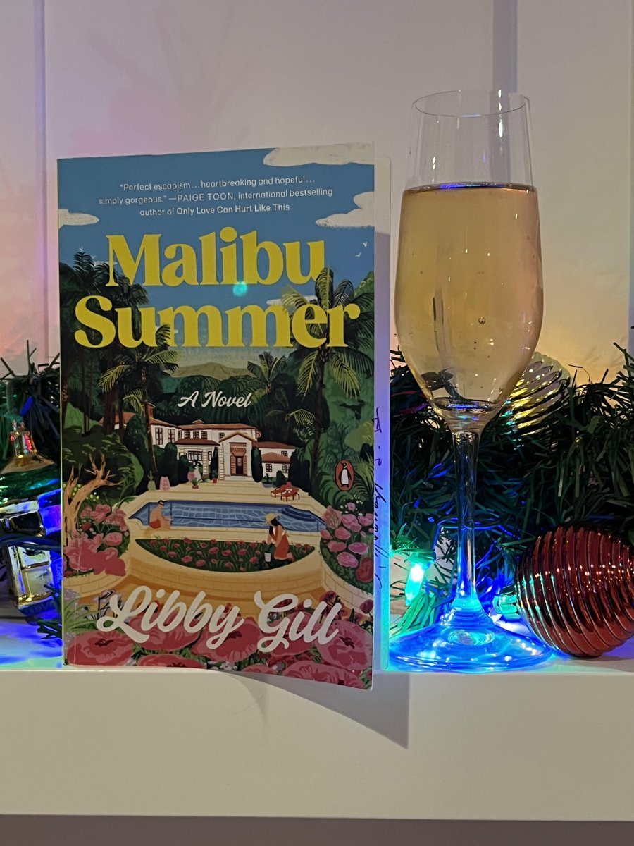 Cheers to more romance in the upcoming year!

#malibusummer #romancenovel #romance #love