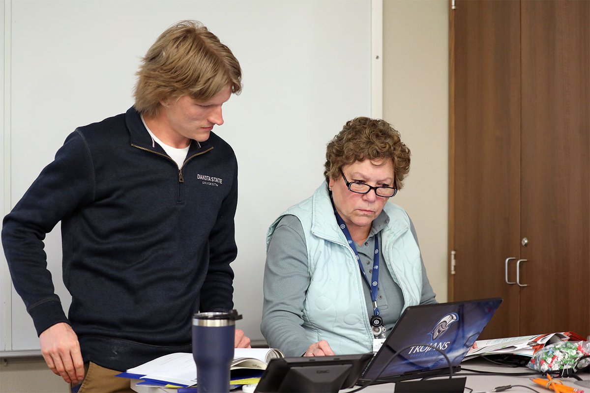 DakotaState's tweet image. DSU students in our health informatics and information systems programs participate in the Virtual Interprofessional Education Program training with other universities and organizations.

➡️ ow.ly/qShG50Uuw2X

#virtualtraining #virtuallearning #interprofessional