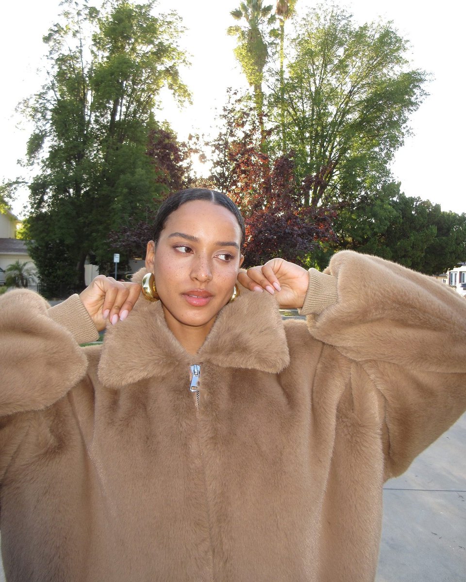 GOOD AMERICAN tweet media