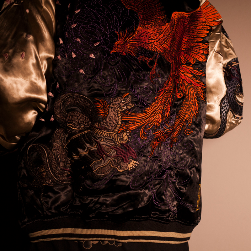 UnicunShop's tweet image. Two jackets in one?🤯 This reversible embroidered jacket has a fierce dragon on one side &amp;amp; a roaring leopard on the other! 🔥 Which side will you choose?  Find your perfect fit here: unicun.com/product/mens-e…  #menswear #reversiblejacket #embroideredfashion
