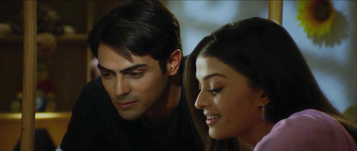 earthlykisssed's tweet photo. you pretty, he pretty, you swan, he swan ! https://t.co/sGnp1sOplB
