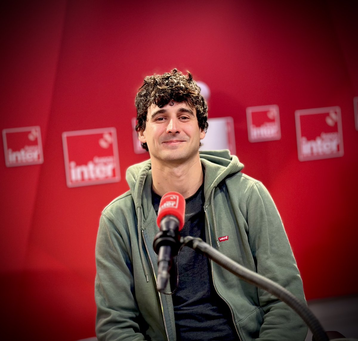 Ce vendredi, dans la matinale de <a href="/franceinter/">France Inter</a> :
A 7h50, Eliott Schonfeld est l'invité d'Amélie Perrier.

Son ouvrage, "Alaska, sur la piste de Telaquana" est paru aux <a href="/Editionspayot/">@editionspayot.bsky.social</a>