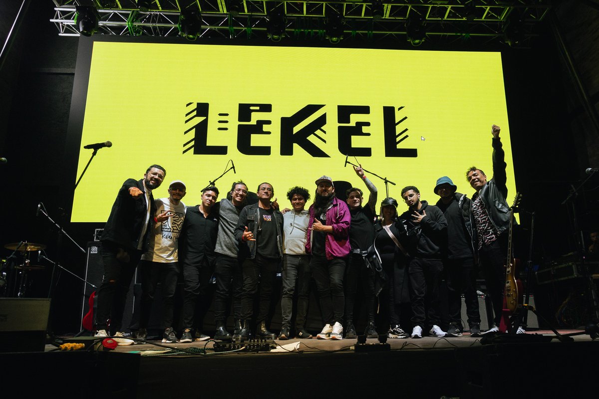 lekelmb's tweet photo. Nuestro propósito es la comunidad: crear espacios de fraternidad y encuentro donde las canciones son el centro gravitacional. Ustedes hicieron posible cumplir esa misión.  Hacer música en Bogotá es nuestra mayor recompensa. https://t.co/ksCNu6mq5S
