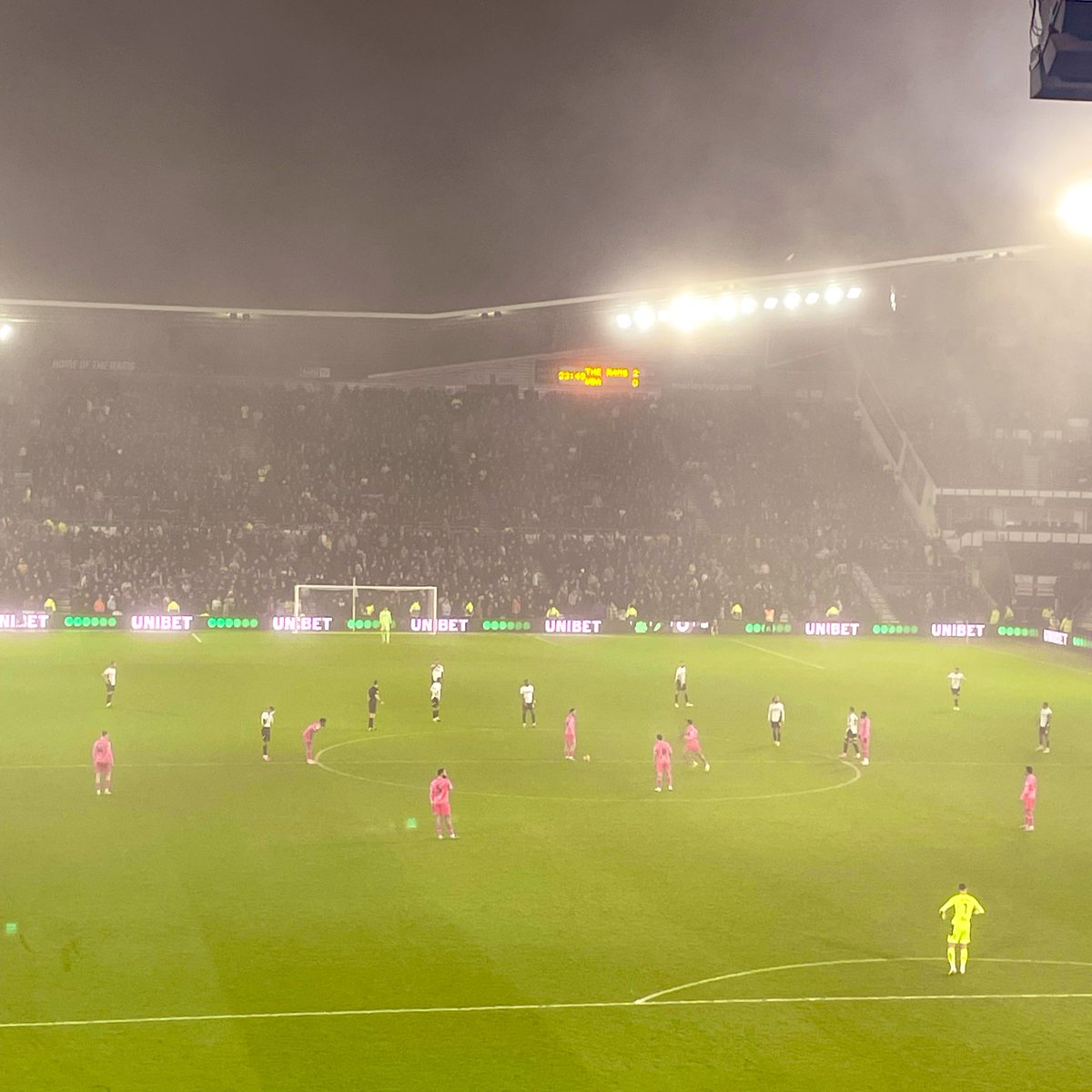 Boing boing baggies shit

Up the Christmas Rams 🎄🐏🎄🐏

#dcfc #dcfcfans