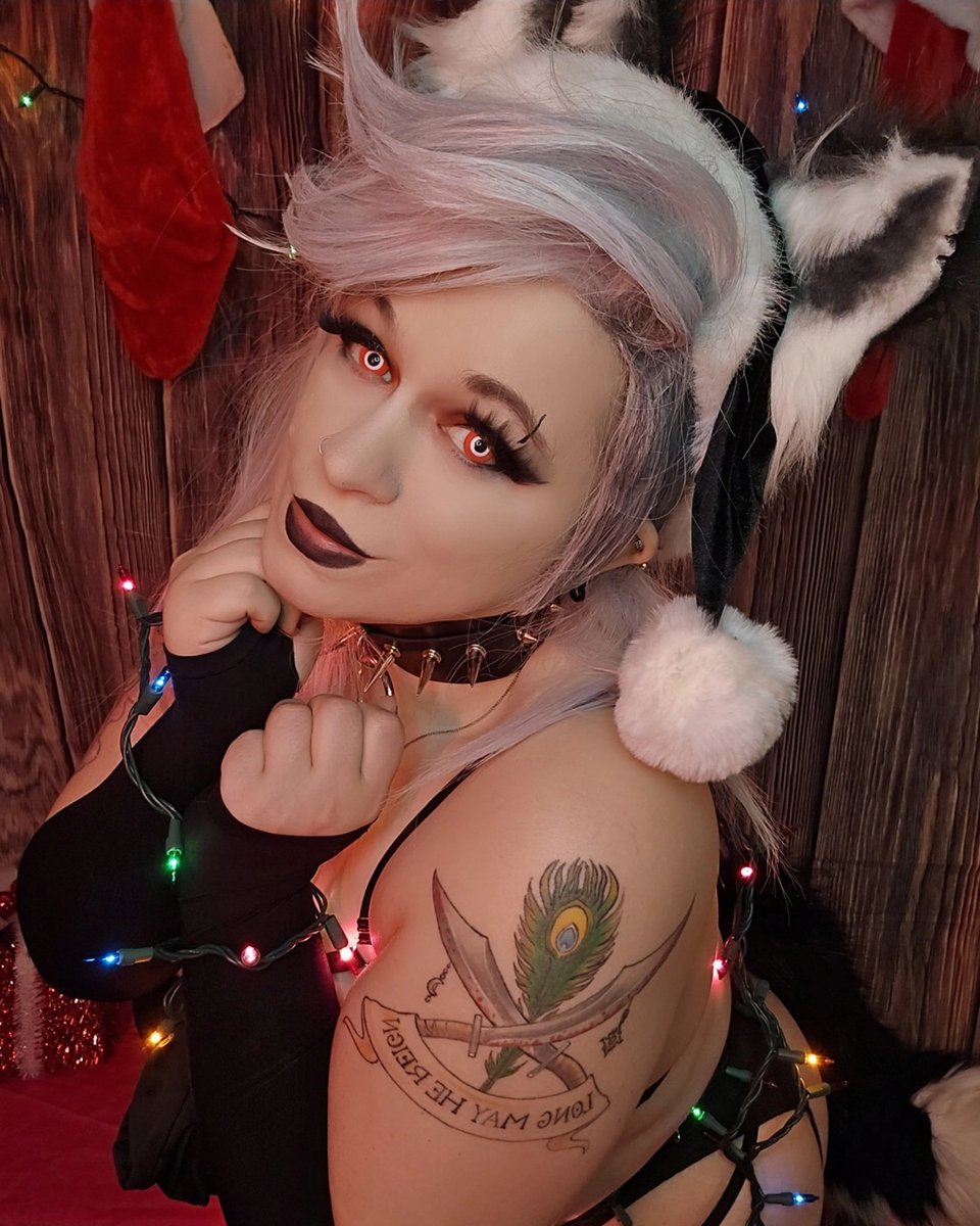 foxy_lewds's tweet photo. All the xmas/sinmas sets are now available ~
#loona #loonahelluvaboss #loonacosplay #helluvaboss #helluvabosscosplay #sinmas https://t.co/7mfhIxw0Gx