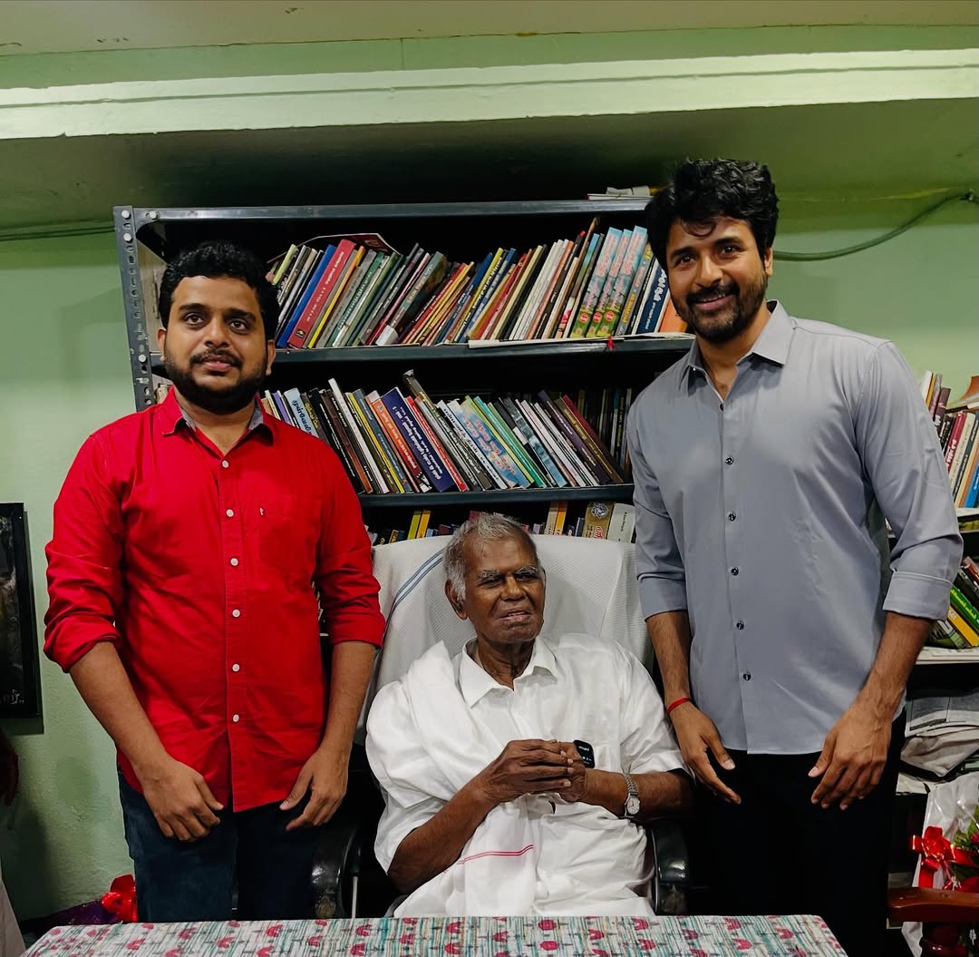 Puneeth51555's tweet image. Ravi anna kooda poi irukaru 😲

#Ravikumar #Sivakarthikeyan𓃵