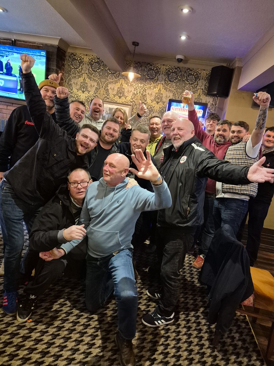 ianhorton68's tweet image. #awaydays24 Bolton. @BarnsleyFC #URedsss #ktf ❤️🤍