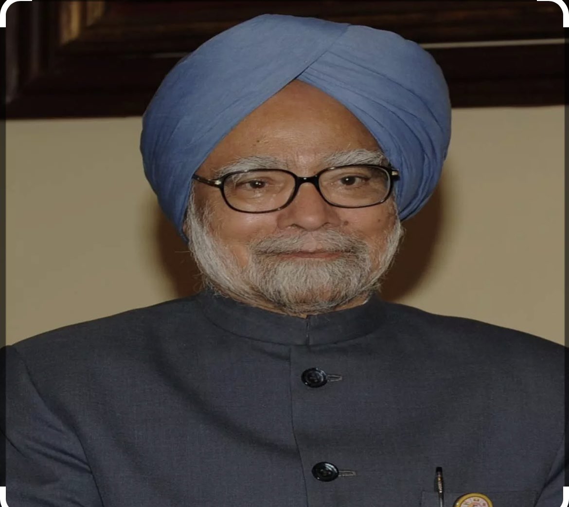 आपके साथ राजनीति के एक ऐसे अध्याय का अंत हो गया है जब पक्ष विपक्ष में मतभेद था, मनभेद नहीं, 
जब चर्चा तथ्यों पर हुआ करती थी, धक्कों पर नहीं
जब नेता योग्य थे, कथित सनातनी नहीं।
ईश्वर आपको अपने श्रीचरणों में स्थान दें🙏🏻

#ManmohanSingh