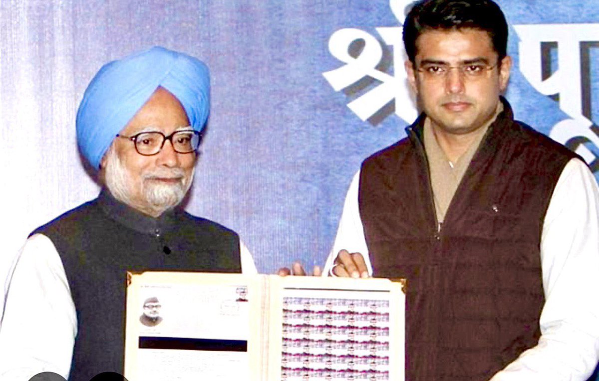 SachinPilot's tweet image. I pay my deepest respects to Former Prime Minister Dr. Manmohan Singh ji on his passing. A leader who dedicated his life to serving the nation, he will always be remembered for his wisdom and invaluable contributions to India’s economic growth.  

It was an honor to have worked…