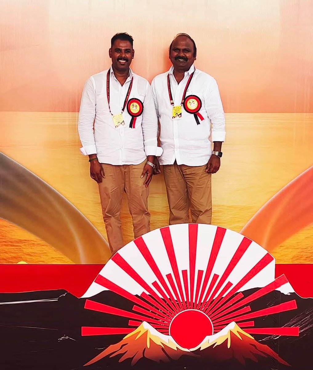 Dinesh12841201's tweet photo. 'வெல்வோம் 200- படைப்போம் வரலாறு' என்ற முழக்கத்தை 2026 தேர்தல் களத்தில் வெற்றிகரமாக்க சென்னை மண்டல திமுக தகவல் தொழில்நுட்ப அணியின் ஆய்வு மற்றும் ஆலோசனைக் கூட்டம் 26-12-2024
#chennaizonedmkitwing
#Wing2pointO https://t.co/P5qvTp7J6B