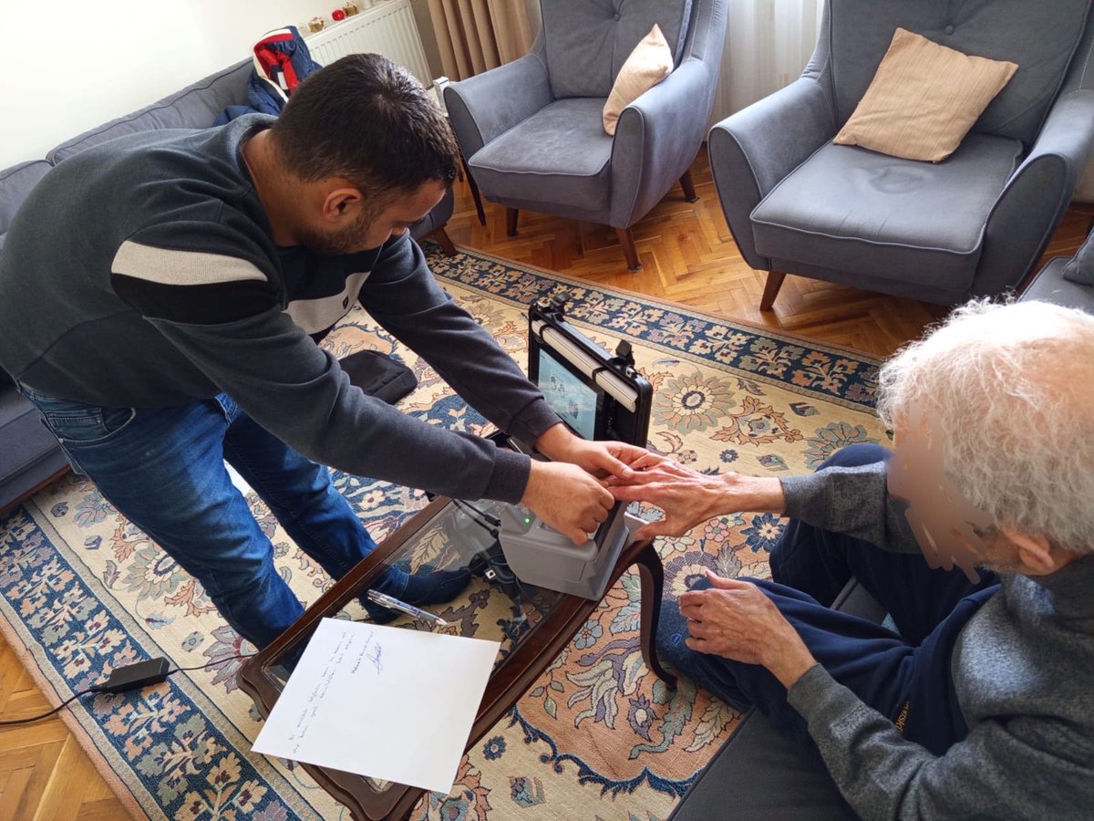 Gönül projemiz #AdresteNüfusHizmeti kapsamında Müdürlüğümüze gelemeyen kıymetli büyüklerimizin kimlik kartı başvuruları ikametlerinde alındı. 

<a href="/TCNufus/">Nüfus ve Vatandaşlık İşleri Genel Müdürlüğü</a> 
<a href="/Yunus__ATAMAN/">Yunus ATAMAN</a> 
<a href="/yenisehirkaym21/">Diyarbakır-T.C.Yenişehir Kaymakamlığı</a> 
<a href="/cagriavci_/">ÇAĞRI AVCI</a> 
<a href="/diyarbakir_nvi/">Diyarbakır İl Nüfus ve Vatandaşlık Müdürlüğü</a> 
#HayatınızınHerAnında