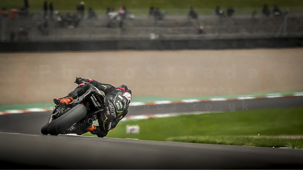 Let's try and keep some goodness on this social media platform, and what better than a smoooooth shot of Brad Perie from back in September '24. Think I might have to try and add this one to my signed collection 🤷🏻‍♂️