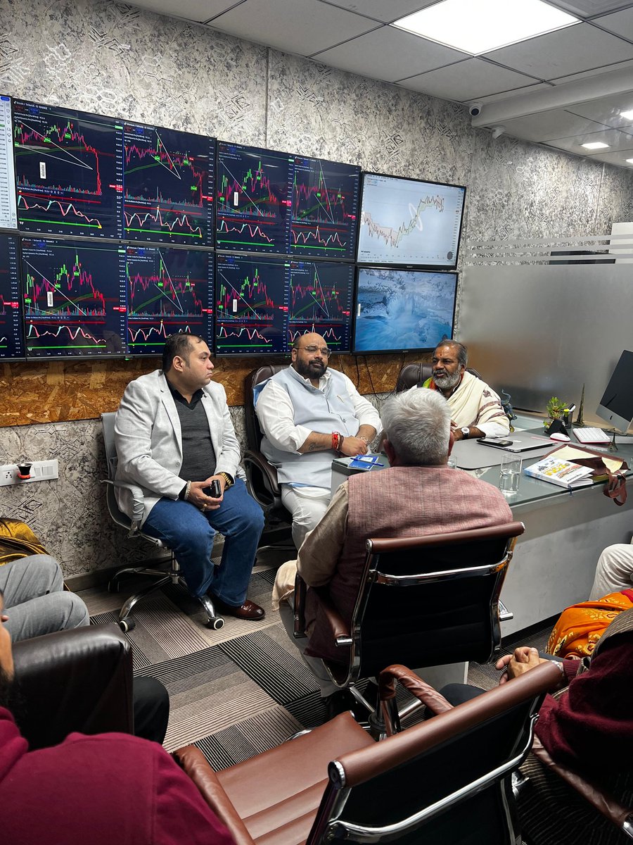 sunilbharala's tweet photo. गुरुग्राम में हरियाणा प्रदेश के राष्ट्रीय परशुराम परिषद महाकुंभ समिति की  कोर ग्रुप की बैठक संपन्न हुई.. बैठक में हरियाणा से आने वाले श्रद्धालुओं को लेकर चर्चा की गई..

बैठक की अध्यक्षता  श्री शैलेन्द्र जी ने की और संचालन प्रदेश महामंत्री श्री राम फल जी ने किया.. इस अवसर पर 
विशेष रूप से एडवोकेट धर्मेन्द्र शर्मा, समन्वयक कुंभ आयोजन समिति, राष्ट्रीय परशुराम परिषद भी उपस्थित रहे..

 #राष्ट्रीय_परशुराम_परिषद #Dharmpalsingh #BJP4UP #rashtriyaparshuramparishad #भगवान_परशुराम #भगवान_परशुराम #हिंदू_धर्म #Mahakumbh2025 #panditsunilbharala #महाकुंभ_2025 #SunilBharala