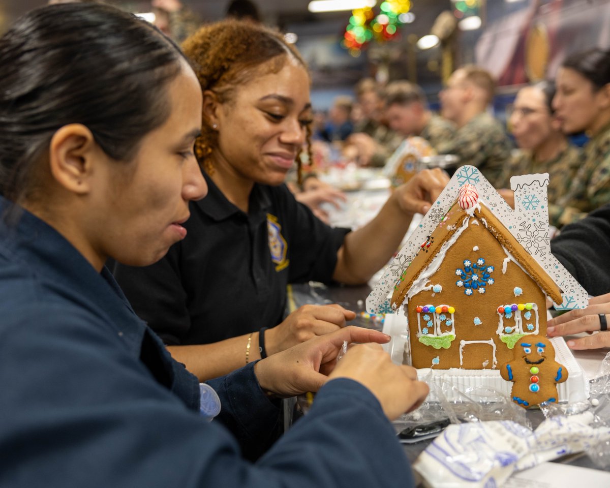 NavyMuseumDev's tweet photo. For centuries, sailors have celebrated Christmas at sea, from WWII crews crafting handmade ornaments to Vietnam-era sailors singing carols under the stars. Even in the Arctic, the Navy found ways to bring warmth and joy. Wishing you peace, joy, and gratitude this season! 🎄⚓️ https://t.co/4mn7DJva97