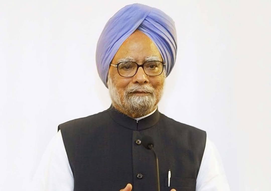 bindu_debnath's tweet photo. Deeply saddened by the demise of India’s former Prime Minister Dr. Manmohan Singh ji. He played a key role in rebuilding India’s economy during difficult times.
                 My heartfelt condolences to his family and admirers. Om Shanti! https://t.co/yR7KUVnmuJ