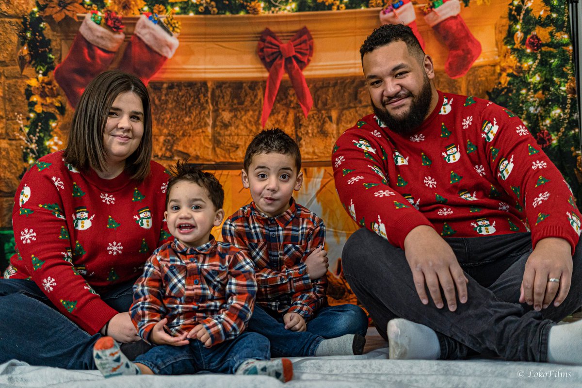 lokofilms's tweet photo. Shootings de familles réalisés pour #Noël
#photodefamille #familypicture #photo #shooting #lokofilms #JoyeuxNoël #MerryChristmas https://t.co/XlGK4P5yiu