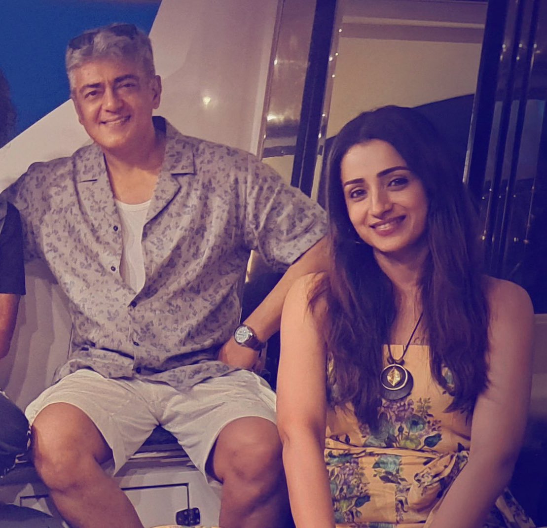 AVinthehousee's tweet photo. Namma focus @trishtrashers dhan 😍

#VidaaMuyarchi https://t.co/lmVr0Ov3Zq