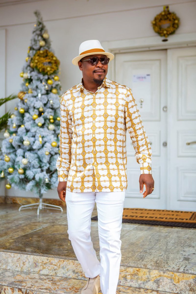 obaofph01's tweet image. BREAKING:

Chief of Staff to Governor Sim Fubara, Rt. Hon. Edison Ehie empowers 100 Rivers people with N1 Million each.

Rivers Money for Rivers People!

Sim Fubara is in charge 💪☺️

#RiversFirst