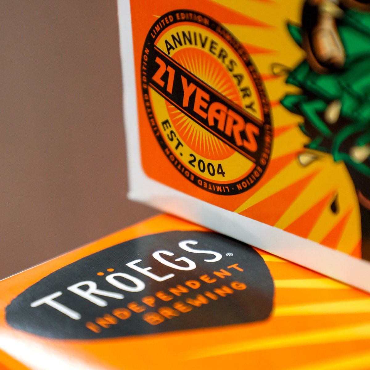 TroegsBeer's tweet image. While logos may have changed a bit over 21 years, the beer is still good ol&apos; Nugget to us. Our bright spot in the dead of winter arrives Jan. 6! #Troegs #NuggetNectar