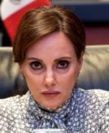 Paulguerra16's tweet photo. Salinas Pliego está enojado porque tiene que pagar 63 MMDP al SAT, mandó a Lilly Téllez, Javier AlaTorre y paty Chapoy, a atacar el gobierno de la presidenta Claudia Sheinbaum.
Que le quiten la concesión de TV AZTECA y que le embarguen Elektra hasta cubrir su deuda
 ¿Suscribes?✋🏽 https://t.co/vM9n5xJE7t