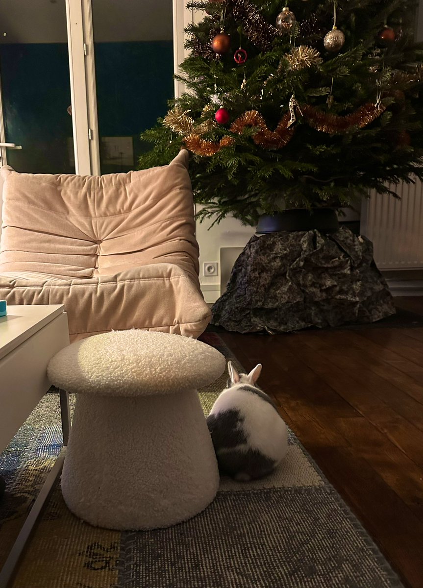 AuPalais tweet media