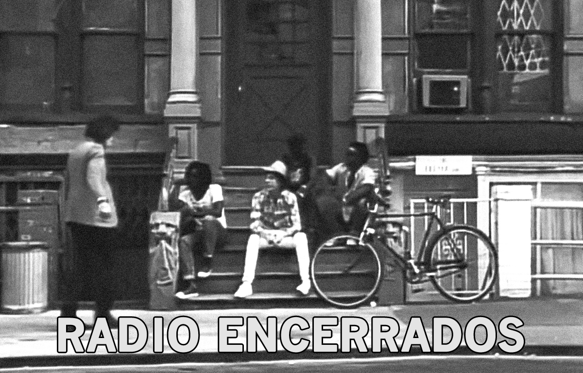EAfuera's tweet photo. ✨Nuevo episodio ✨
📻 Radio Encerrados 58: canciones de 2024 que seguro no escuchaste 📻
9 canciones y 9 historias para terminar el 2024 de la mejor manera posible. Conducción, producción y musicalización: @JavierDiz7, @generacionvhs y @encerradoafuera.
https://t.co/N2IpS6lyeO https://t.co/S5oB7VcJUt