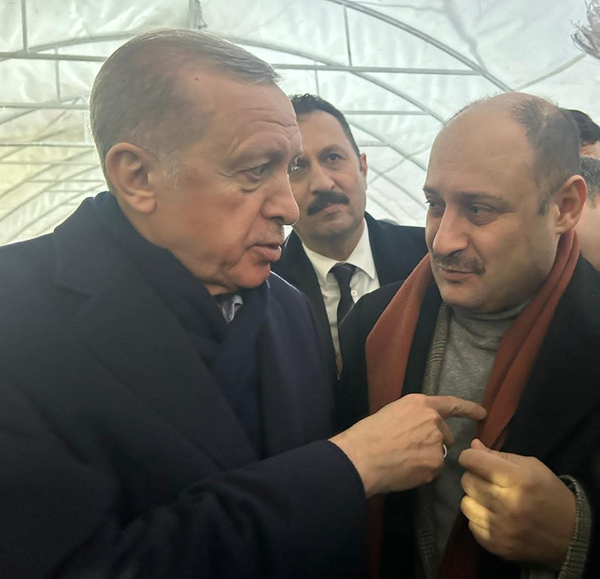 Tarih birgün seni de yazacak
#MEHMETKASIMGÜPINAR
