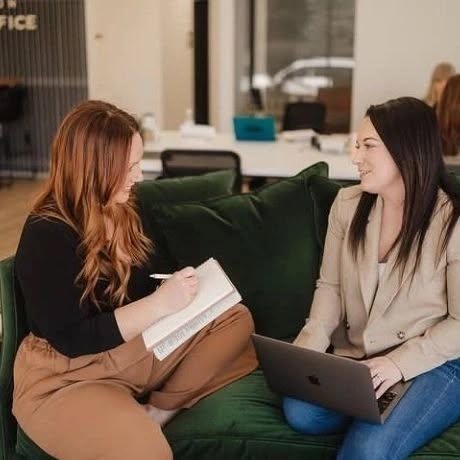 binaryforest445's tweet image. It doesn't matter how you can earn money if you don't know how to invest it you can't grow wealthy aBetiding wealth doesn't mean 40 years of working a Fob youhate Whtte Saving here and there. Building wealth means investing. How do you do that? Invest now, spend later