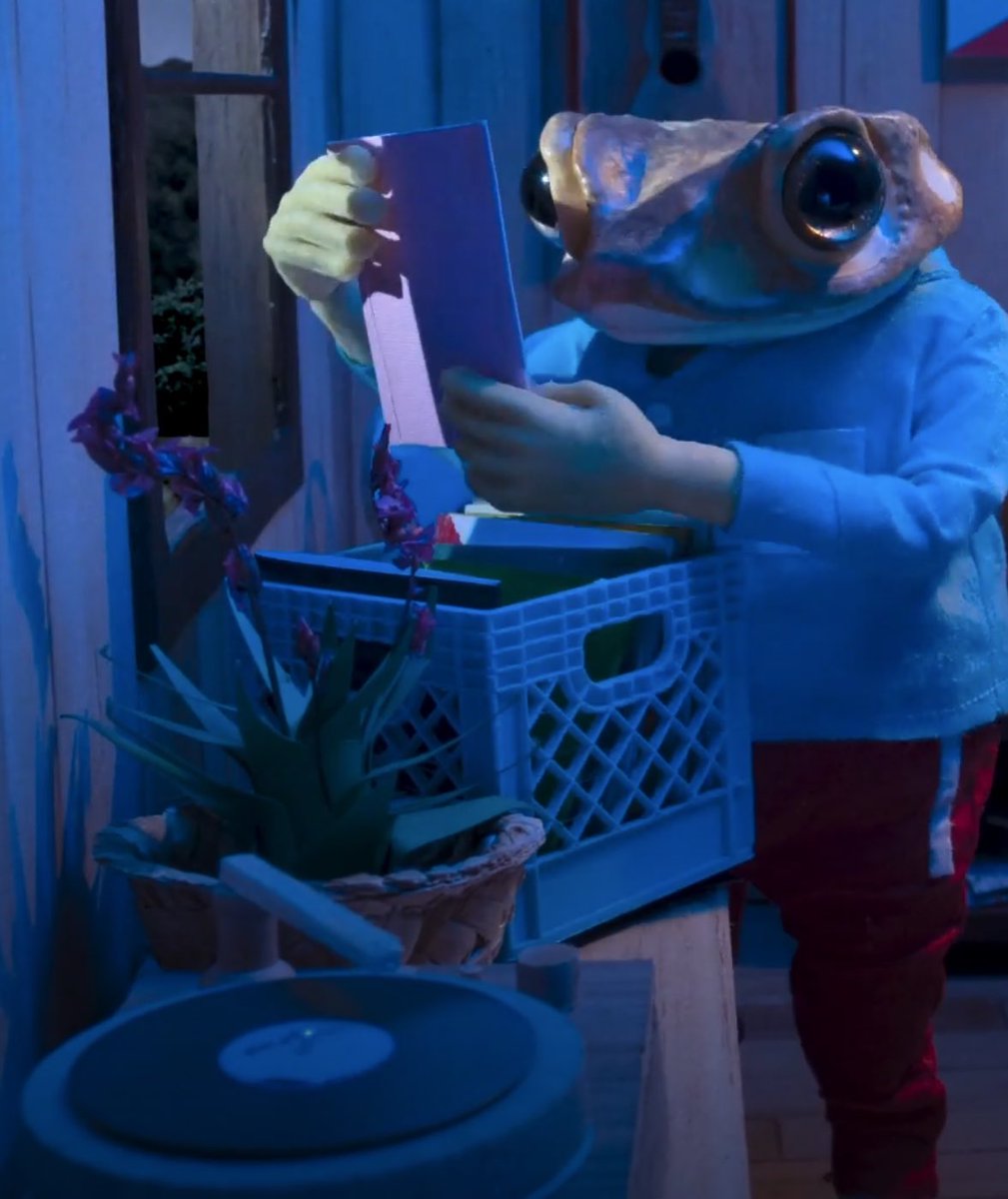 itscarlosivan's tweet photo. Bad Bunny estrena de sorpresa su nuevo single “PIToRRO DE COCO”🥥 https://t.co/XSjBsCfmVr