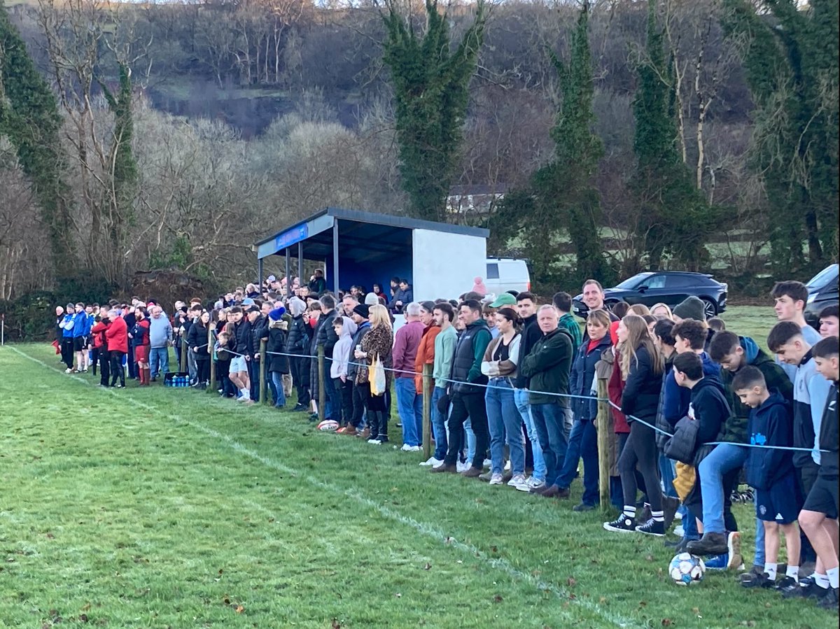 Good turnout at Dewi Stars for a cracker versus against Felinfach. Dewi Stars continue their excellent form and remain at the top of division 1.