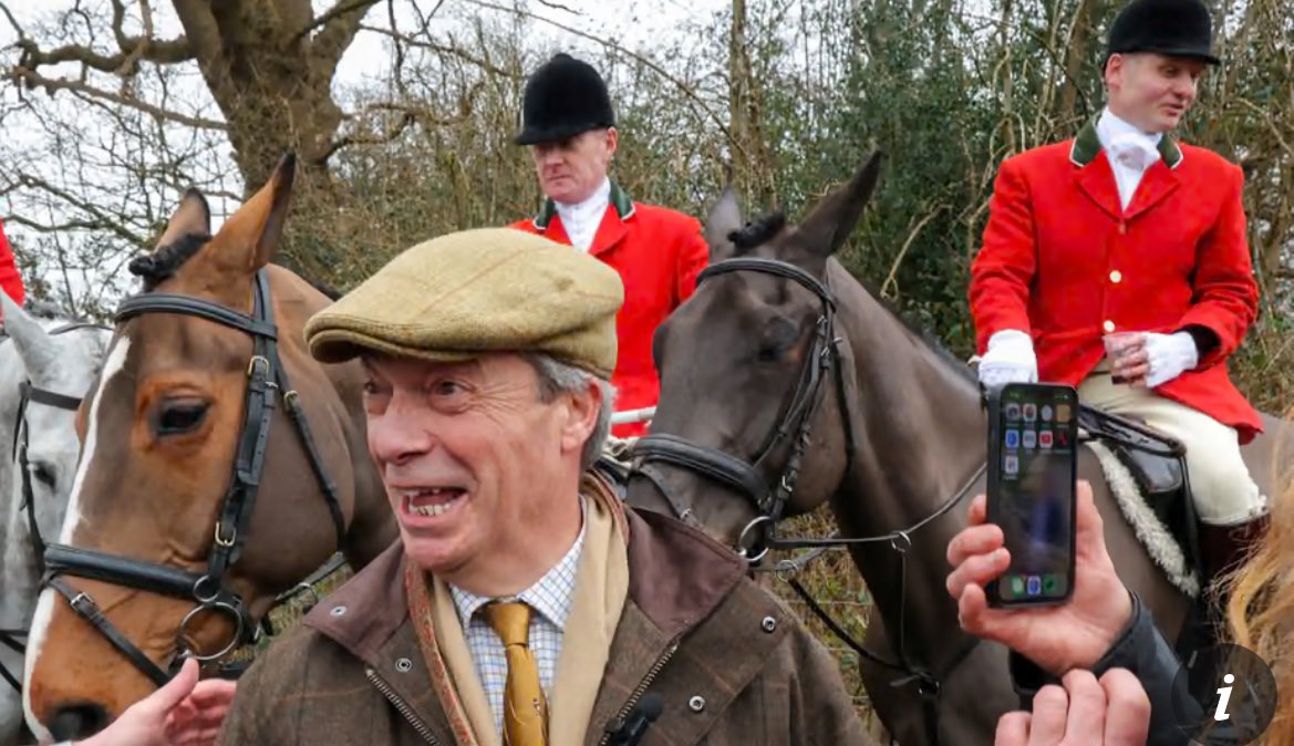 Posh cunt loves killing animals for fun with his posh cunt mates. Wot a cunt 🦊🦊🦊😡😡😡