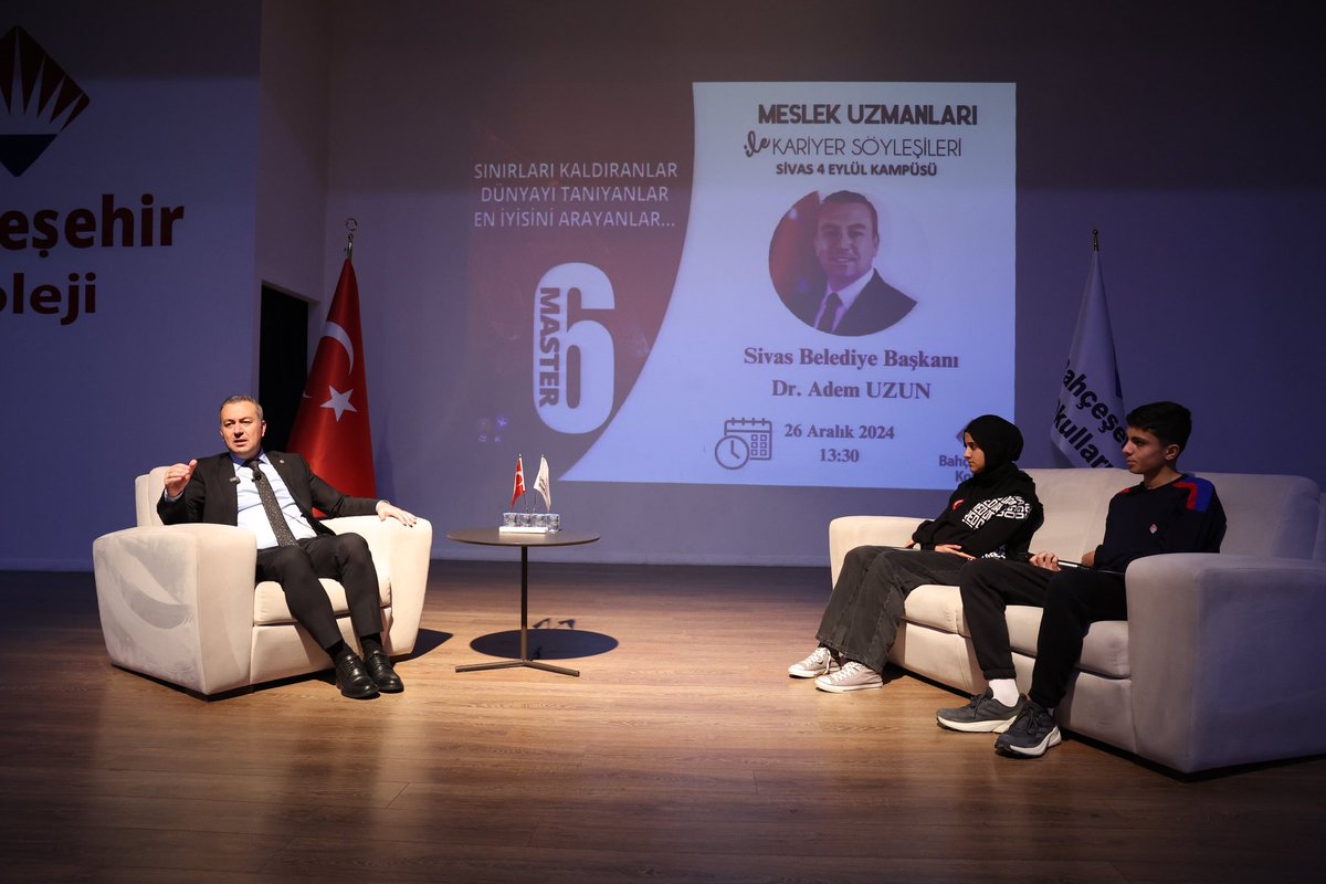 BahcesehirSivas's tweet photo. Belediye Başkanımız Sayın Dr. Adem UZUN, “Meslek Uzmanları ile Kariyer Söyleşileri” kapsamında öğrencilerimizle bir araya geldi.
Öğrencilerimizin sorularını cevaplayan sayın UZUN’a değerli paylaşımları için çok teşekkür ederiz.
#Master6 https://t.co/Pz3qjfTDEO