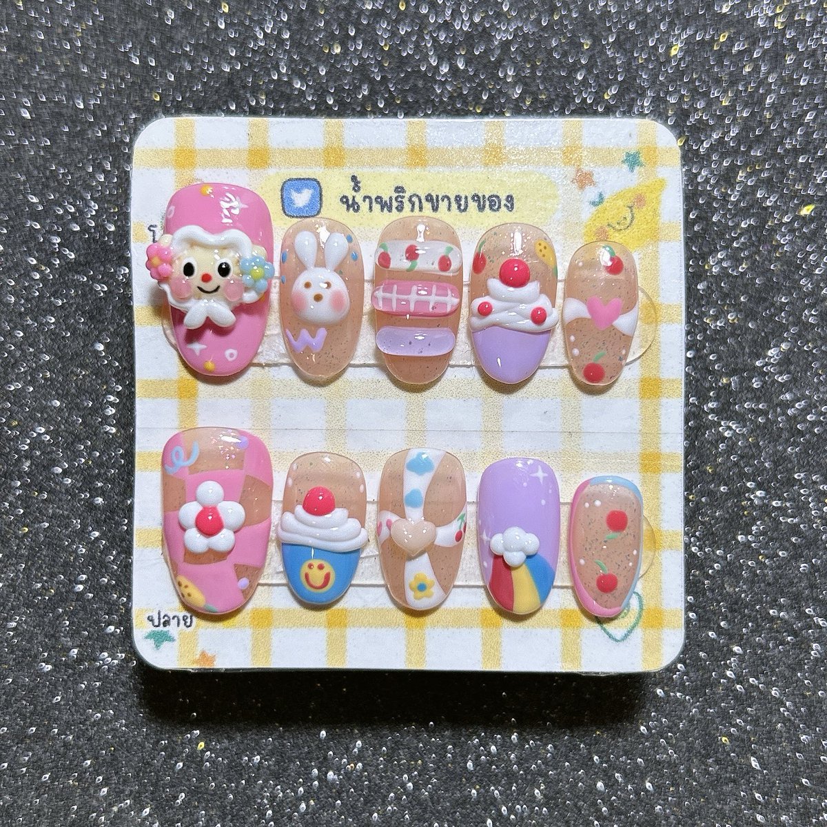 nampignails's tweet photo. ♡︎ ราคา 150฿ ♡︎ แถมอุปกรณ์ติดครบชุด 

ดูลายเล็บจิ้ม ⏩ #ลายเล็บร้านน้ำพริกขายของ 
#เล็บเจล #เล็บปลอม #เล็บเจลพร้อมติด https://t.co/58sKPgwaHS